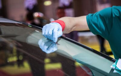 When Should You Repair or Replace a Windshield?
